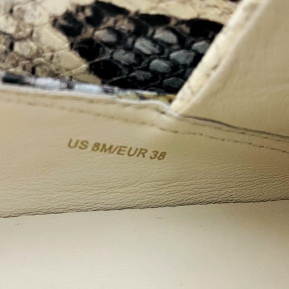 Vince Saxon Embossed Snakeskin Slip On Sneakers Size 8 - Picture 7 of 7